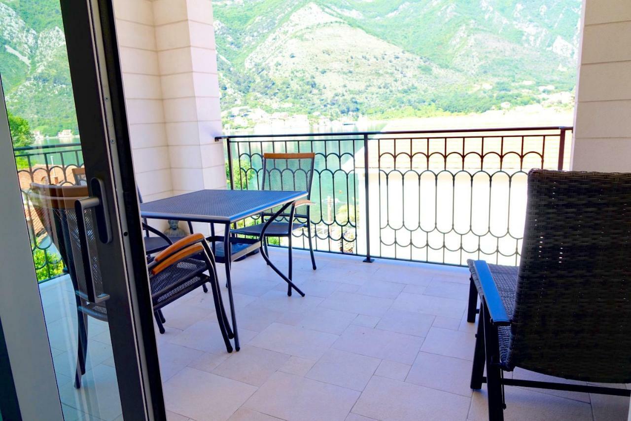 Apartamento Melodia del Mare Kotor Exterior foto